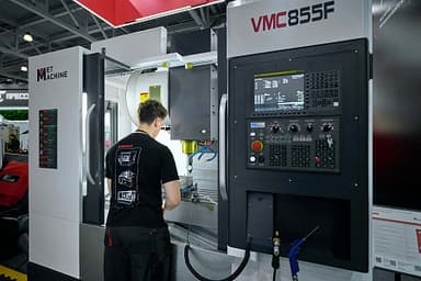 Вертикальный обрабатывающий фрезерный центр VMC1380F — фото 5