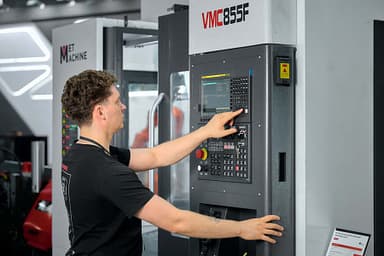 Вертикальный обрабатывающий фрезерный центр VMC1380F — фото 6